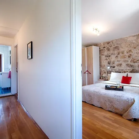 Sunny Apartment *